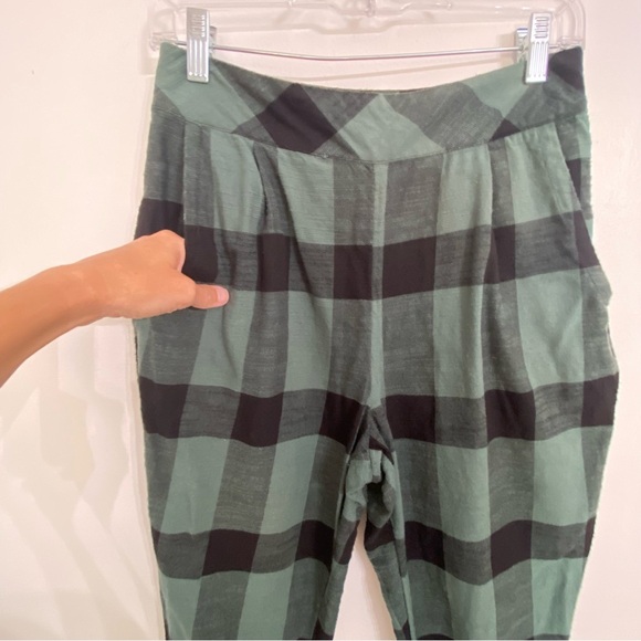 Free People Green & Black Plaid Pleated Pants Trousers Cropped Checkered Small - Picture 4 of 6